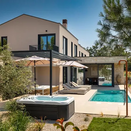 Tia 1 By Interhome